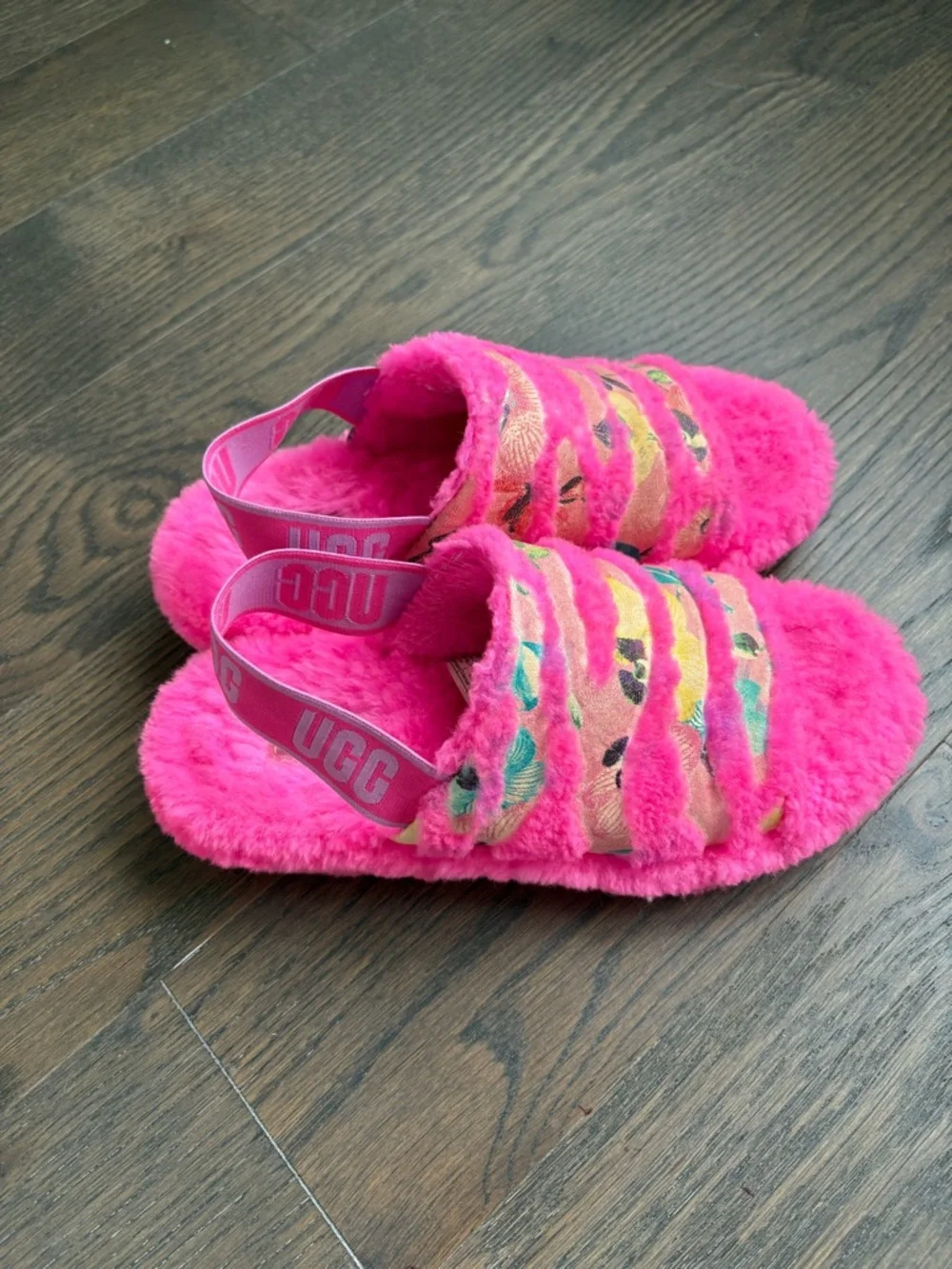 UGG Fluff Yeah Tiger Flower Slides Size 7 Taffy Pink - Picture 2 of 8